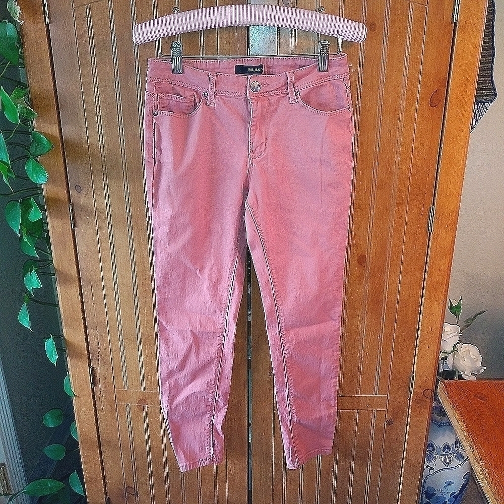 141 Iris Mid Rise Jeans